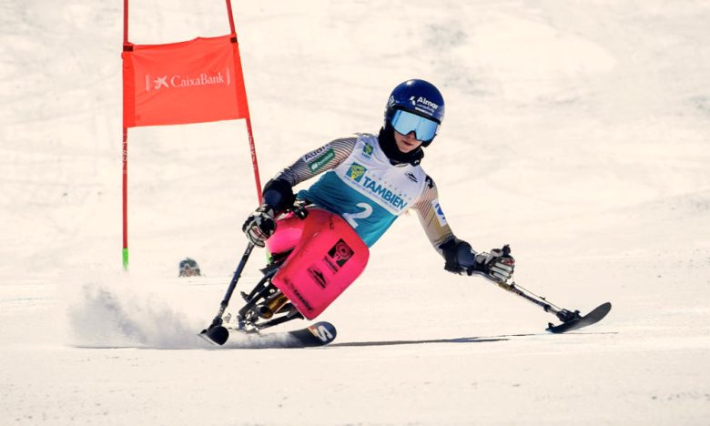 Actividades de esquí y snowboard adaptado de la Fundación