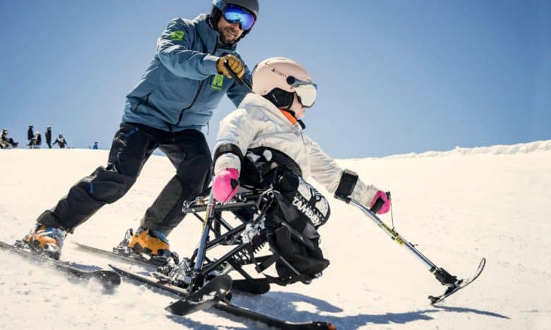 Actividades de esquí y snowboard adaptado de la Fundación