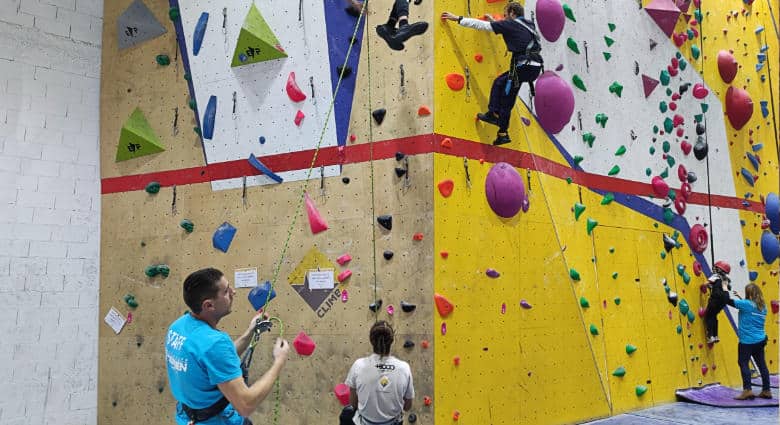 Escuelas deportivas de la Fundación También
